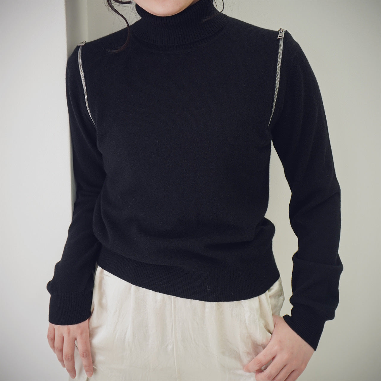 Cashmere Shoulder-zip Sweater