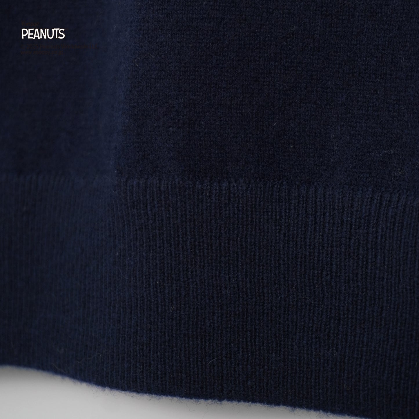 【PEANUTS × CASHYAGE】サングラススヌーピーセーター